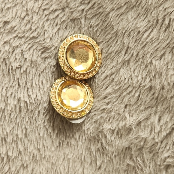 Light Gold Colored  Center Earring Surrounded by Cubic Zerconia Stones - Picture 5 of 6